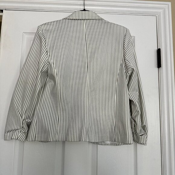 Amanda + Chelsea Striped Stretch Knit Blazer Size Medium - Picture 5 of 10